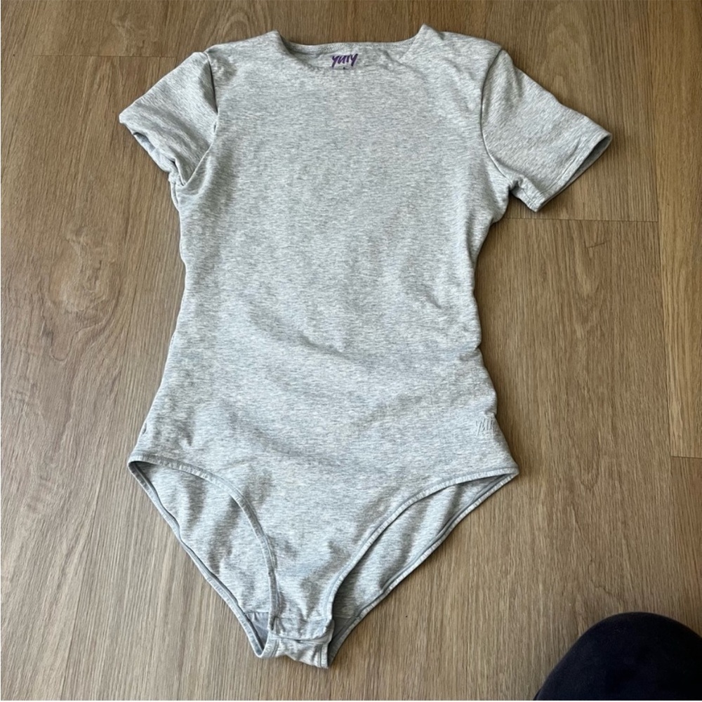 YITTY Heather Gray Cotton Bodysuit Small